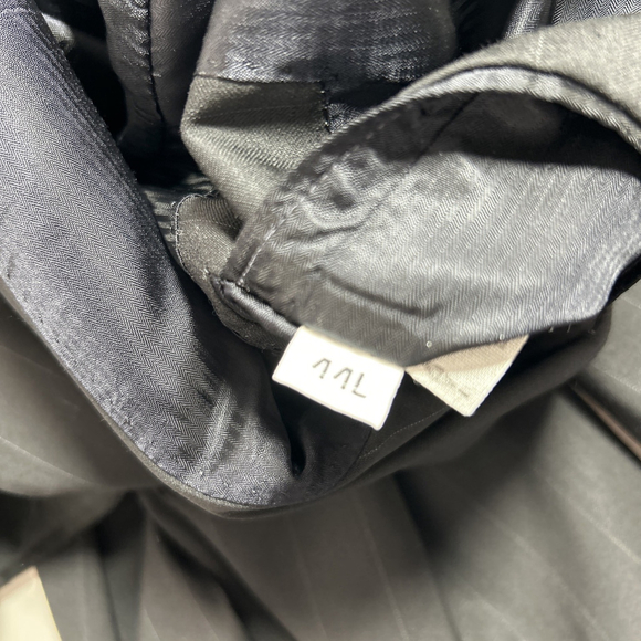 Hart Schaffner Marx Gold Trumpeter 44L Black Pin Striped Suit - Pants Flawed - Picture 3 of 11